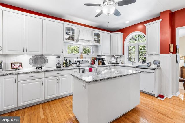 401 N ROLLING RD, Springfield, PA 19064