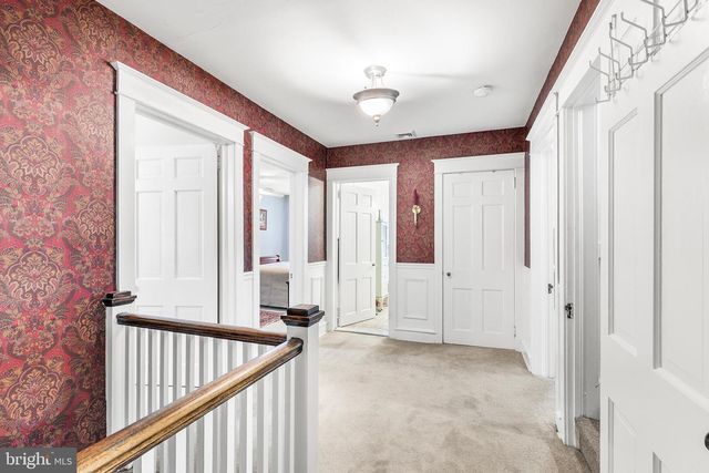 401 N ROLLING RD, Springfield, PA 19064
