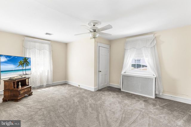401 N ROLLING RD, Springfield, PA 19064