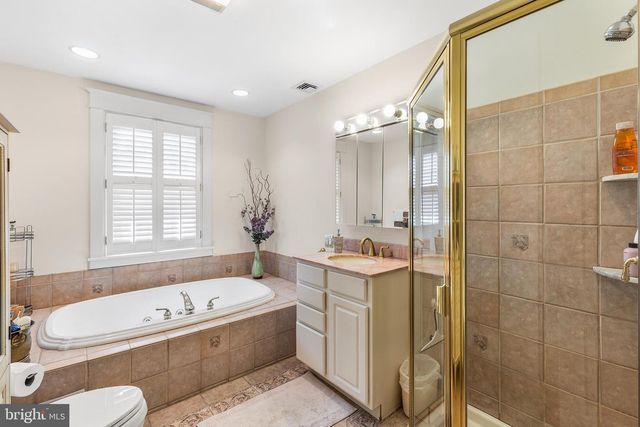 401 N ROLLING RD, Springfield, PA 19064