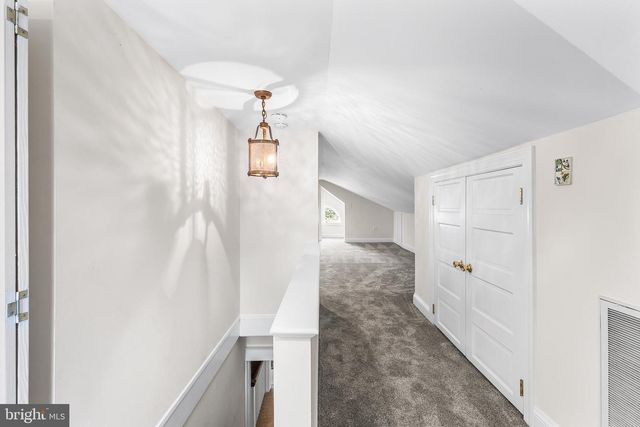 401 N ROLLING RD, Springfield, PA 19064
