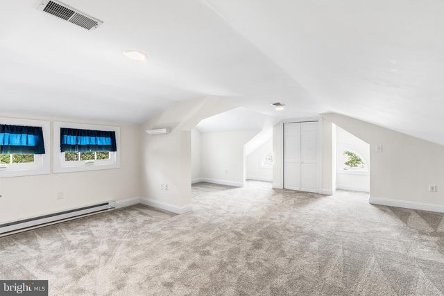 401 N ROLLING RD, Springfield, PA 19064