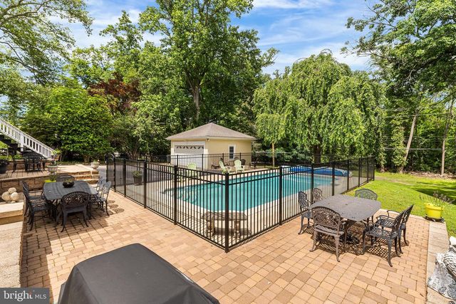 401 N ROLLING RD, Springfield, PA 19064