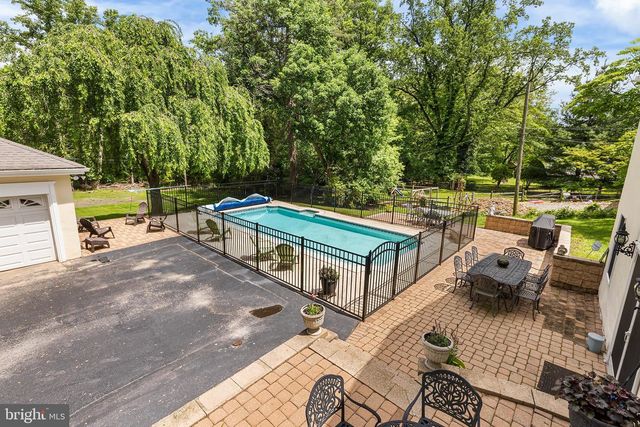 401 N ROLLING RD, Springfield, PA 19064
