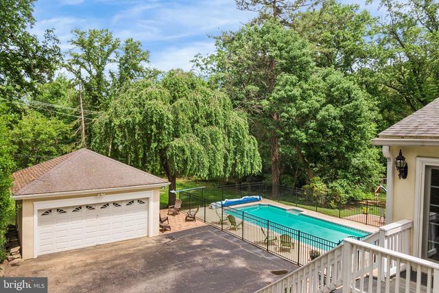 401 N ROLLING RD, Springfield, PA 19064