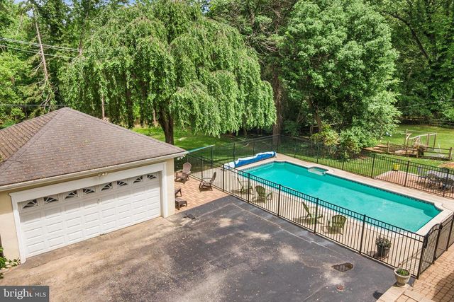 401 N ROLLING RD, Springfield, PA 19064