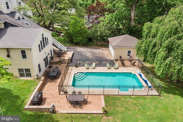 401 N ROLLING RD, Springfield, PA 19064