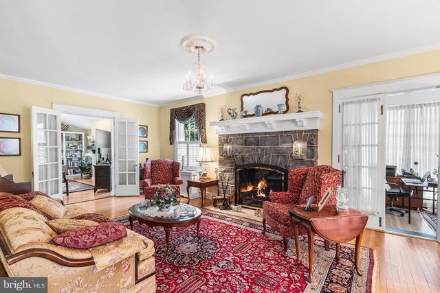 401 N ROLLING RD, Springfield, PA 19064