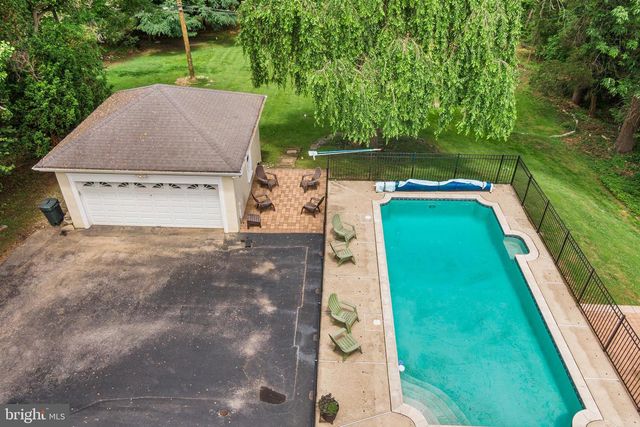 401 N ROLLING RD, Springfield, PA 19064