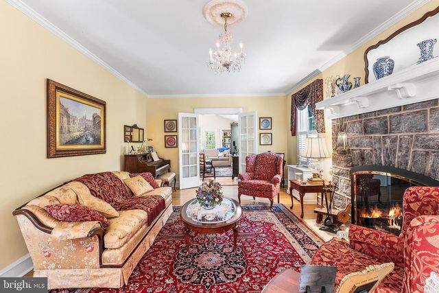 401 N ROLLING RD, Springfield, PA 19064