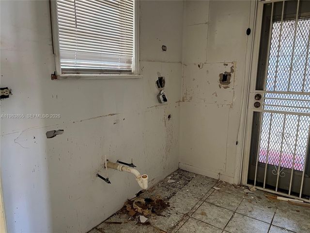 4420 SW 3rd St, Miami, FL 33134