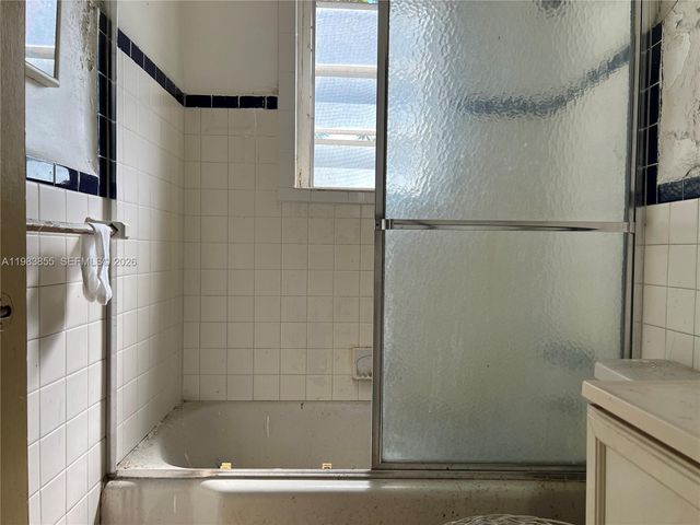 4420 SW 3rd St, Miami, FL 33134