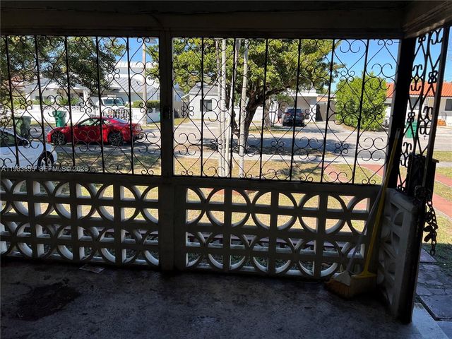 4420 SW 3rd St, Miami, FL 33134