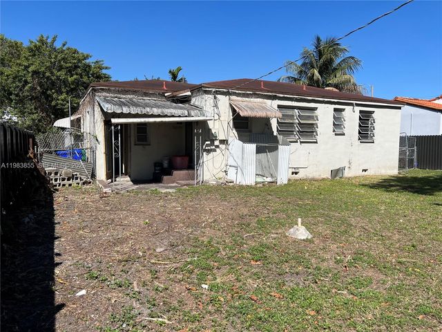 4420 SW 3rd St, Miami, FL 33134