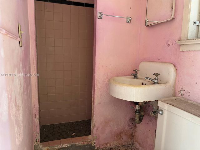 4420 SW 3rd St, Miami, FL 33134