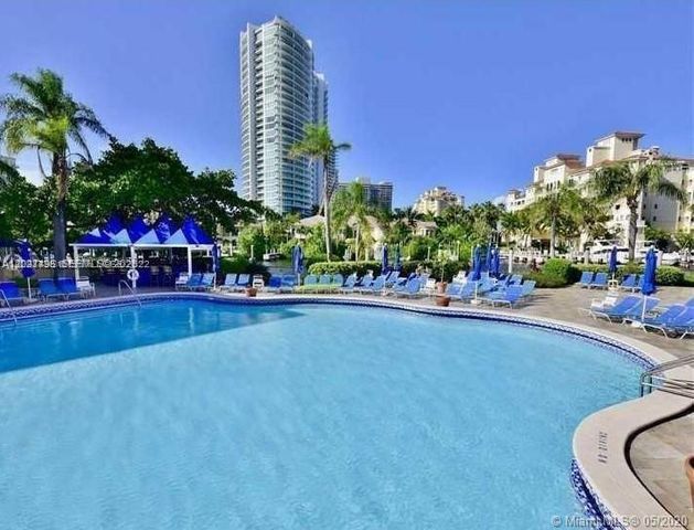 19707 Turnberry Way 23J, Aventura, FL 33180