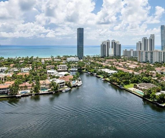 19707 Turnberry Way 23J, Aventura, FL 33180