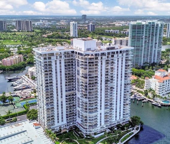 19707 Turnberry Way 23J, Aventura, FL 33180