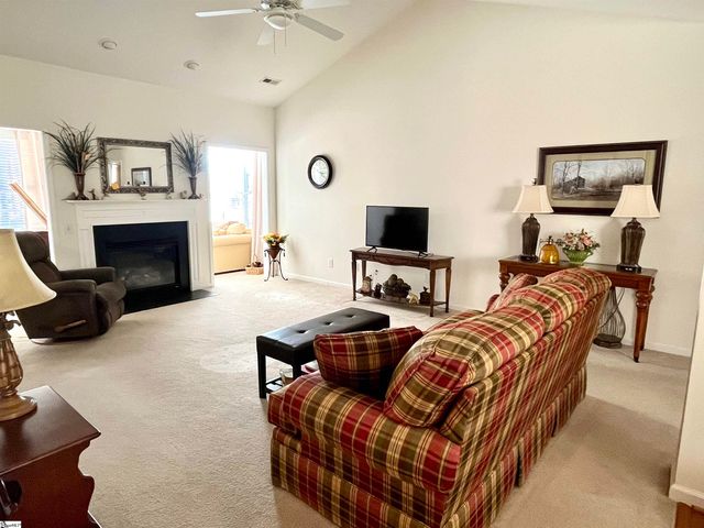 10 Hanging Moss Lane, Greenville, SC 29615