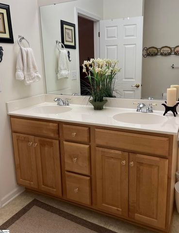 10 Hanging Moss Lane, Greenville, SC 29615