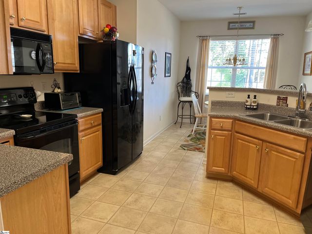 10 Hanging Moss Lane, Greenville, SC 29615