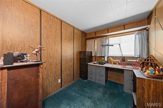 114 Saint James Lane, East St Louis, IL 62206