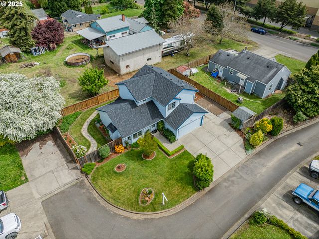 6385 Se JOHNSON St, Hillsboro, OR 97123