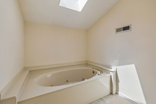 767 Harpeth Trace Dr, Nashville, TN 37221
