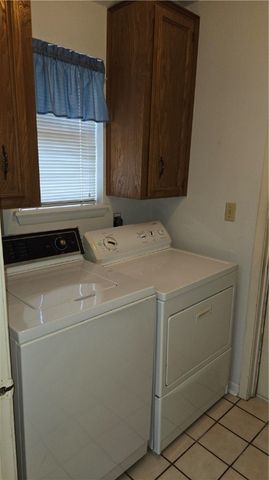 2486 Oak Park Dr, Ingleside, TX 78362