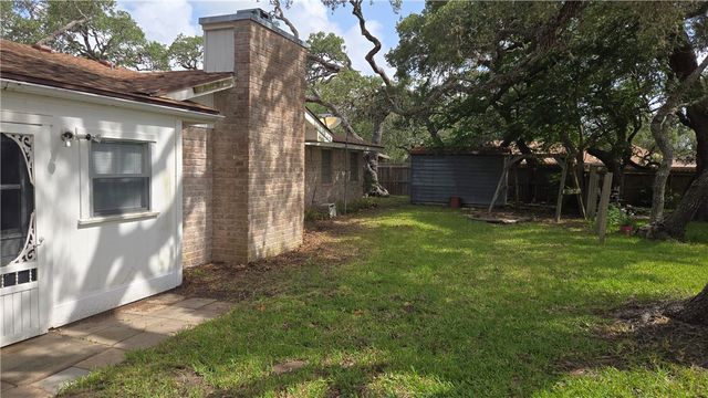 2486 Oak Park Dr, Ingleside, TX 78362