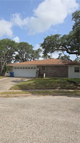 2486 Oak Park Dr, Ingleside, TX 78362