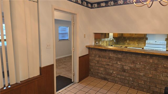 2486 Oak Park Dr, Ingleside, TX 78362