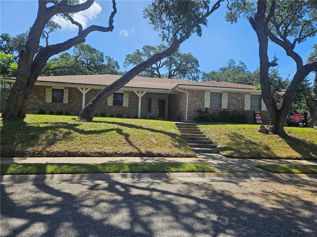 2486 Oak Park Dr, Ingleside, TX 78362