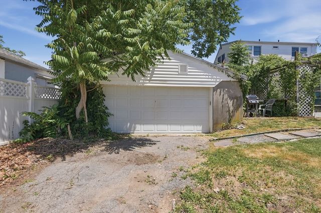 41 Vershire Street R, Boston, MA 02132