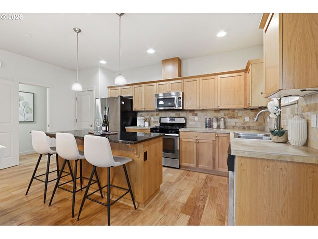 11108 Sw DAVOS Ln, Wilsonville, OR 97070