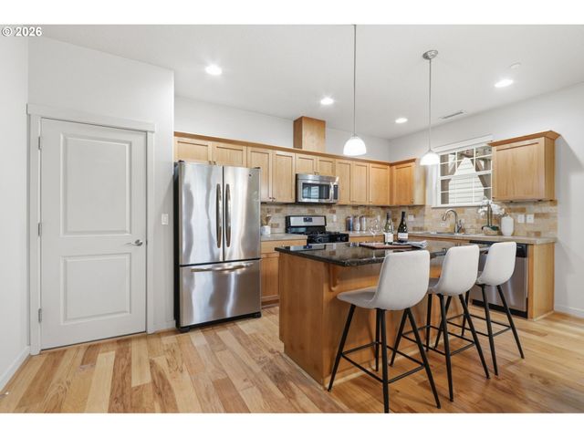 11108 Sw DAVOS Ln, Wilsonville, OR 97070