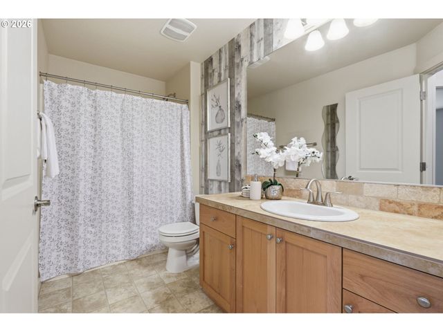 11108 Sw DAVOS Ln, Wilsonville, OR 97070