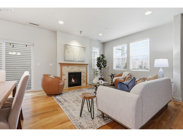 11108 Sw DAVOS Ln, Wilsonville, OR 97070