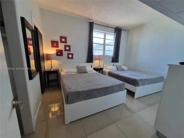 3901 S Ocean Drive PH16R, Hollywood, FL 33019
