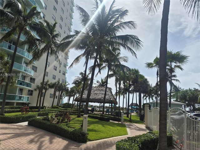 3901 S Ocean Drive PH16R, Hollywood, FL 33019