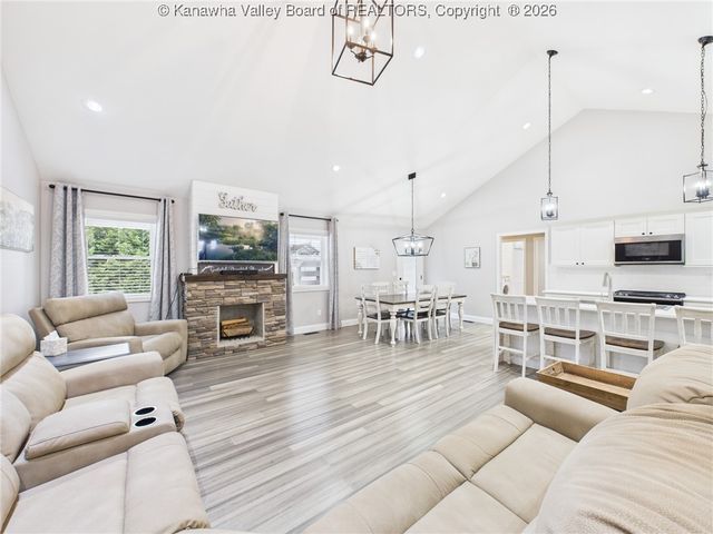 103 Limestone Drive, Eleanor, WV 25070