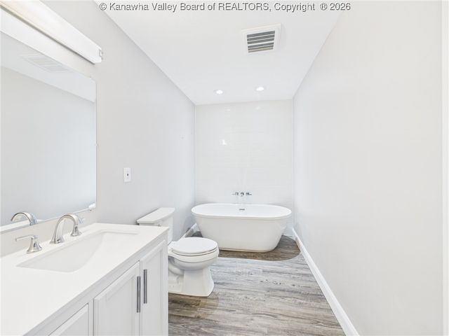 103 Limestone Drive, Eleanor, WV 25070