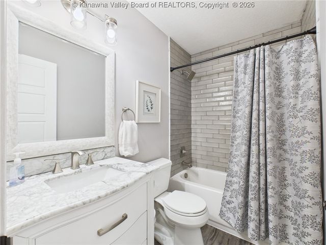 103 Limestone Drive, Eleanor, WV 25070