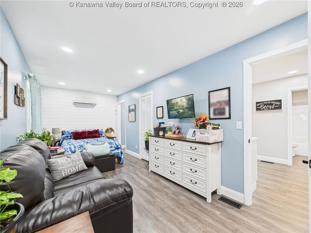 103 Limestone Drive, Eleanor, WV 25070