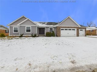 103 Limestone Drive, Eleanor, WV 25070