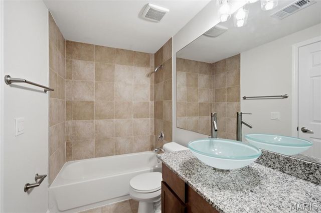 5630 Pershing Avenue 46, St Louis, MO 63112