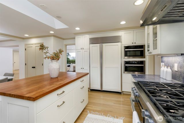 8280 SE 61st Street, Mercer Island, WA 98040