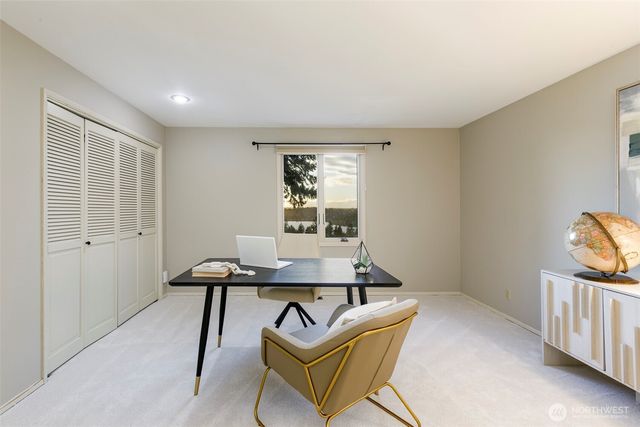 8280 SE 61st Street, Mercer Island, WA 98040