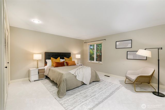 8280 SE 61st Street, Mercer Island, WA 98040