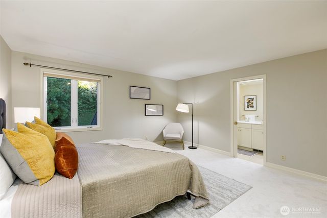 8280 SE 61st Street, Mercer Island, WA 98040